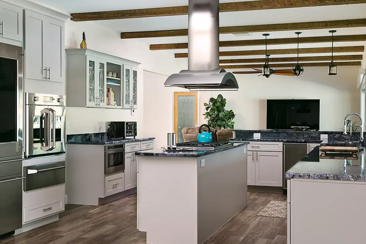 Design-build kitchen remodeling in St. Petersburg with coordinated layout and finishes