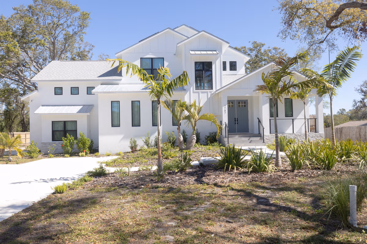 Design-build home renovation in St. Petersburg with coordinated planning and construction